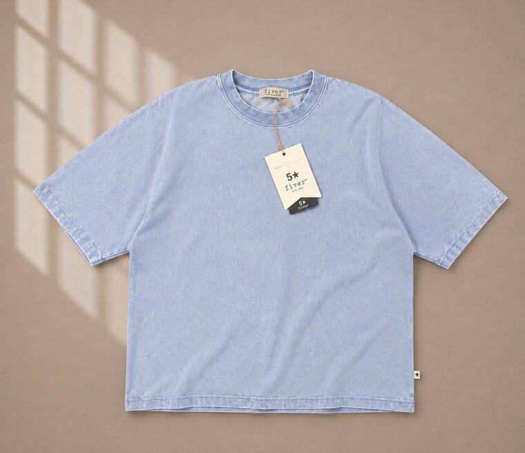 TSHIRT WITH PINCES MARBLED WASH